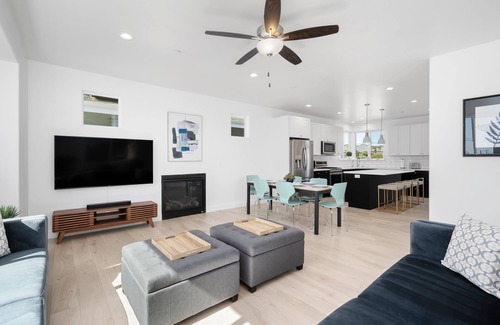 Grover Beach House | Saratoga Oceanview House w/Rooftop Deck