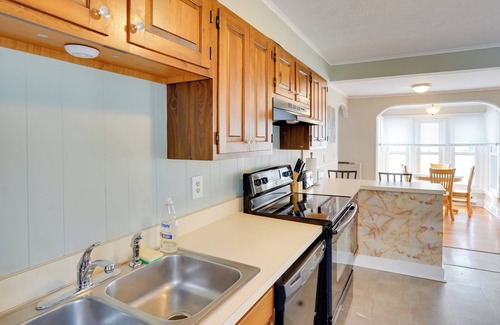 Saratoga Springs Apartment | Saratoga Springs Apartment 1/2 Mi to Downtown