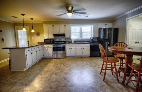 Sardis House | Sardis Lakefront Cabin