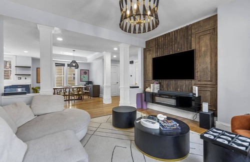 Asylum Hill House | Sargeant Street Sanctuary-4 bedroom home perfect for families