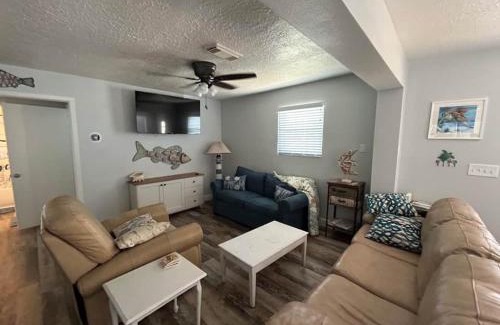 Cedar Lane House | Sargent Barefoot Bungalow
