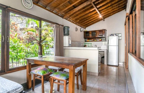 Penestanan Bed & Breakfast | Sari Bamboo Bungalows