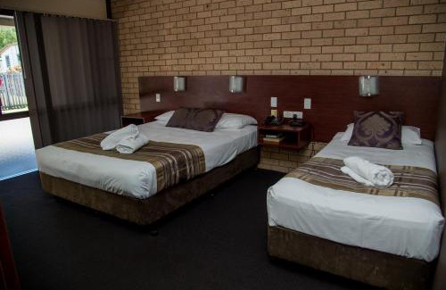 Sarina Hotel | Sarina Motor Inn