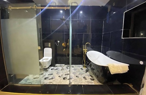 Kano Hotel | Sarina Suites and Apartments