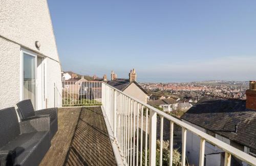 Penrhyn Bay House | Saron Chapel