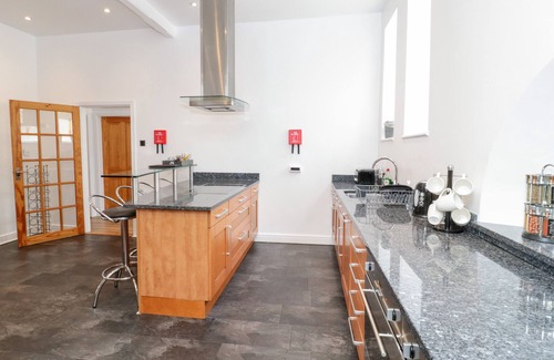 Penrhyn Bay Cottage | Saron Chapel