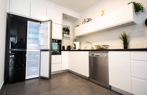 Tel Aviv Apartment | ^Sarona Summit^ - 21st floor with Amazing view. City centre
