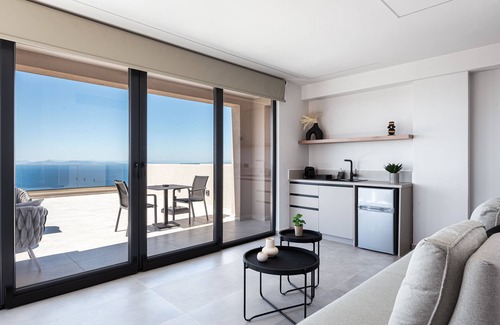 Saronikos Hotel | Saronida Hills