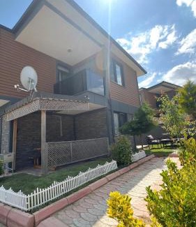 Erikli Koyu Villa | Sarosun Incisi Eriklide Bahceli Müstakil Villa