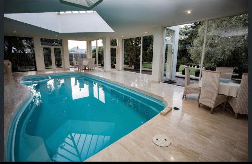 Traralgon House | Sarovar Holidays