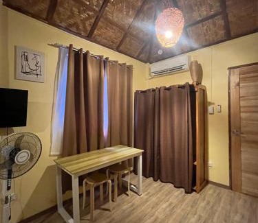 Siquijor House | Saschasplace premium rooms
