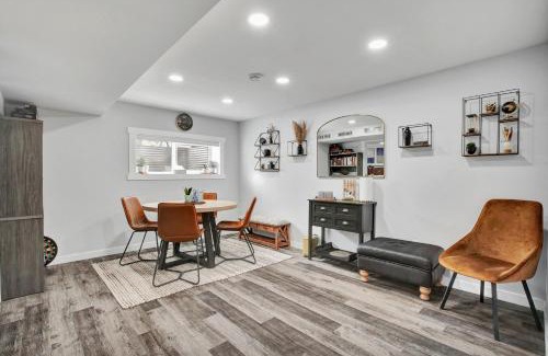 Saskatoon House | Saskatoon 5 bedroom-Big Gatherings-Patio-BBQ-Games Room