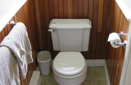 Agassiz Bed & Breakfast | Sasquatch Crossing Eco Lodge B&B