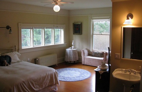 Agassiz Bed & Breakfast | Sasquatch Crossing Eco Lodge B&B