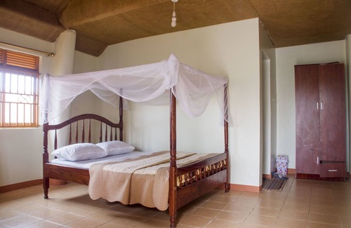 Muhanga Hotel | Satellite Holiday Resort