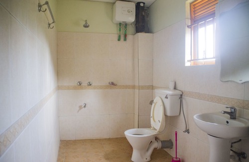 Muhanga Hotel | Satellite Holiday Resort