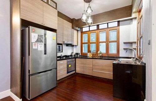 Thung Maha Mek Villa | Sathorn Private Pool Villa
