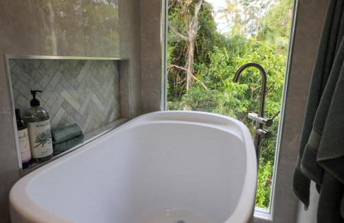 Eagle Heights House | Satin Bower Cottage
