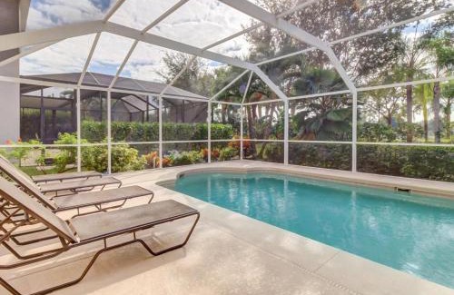 Biggar House | Satin Gold Retreat