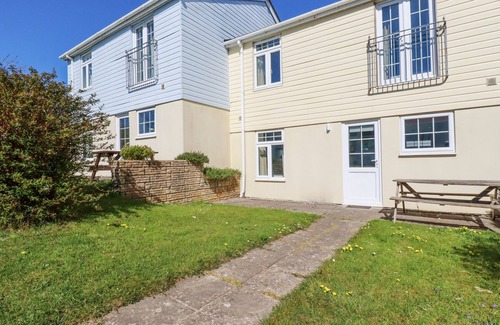 Saint Columb Major Cottage | SATINWOOD, pet friendly, country holiday cottage in Newquay