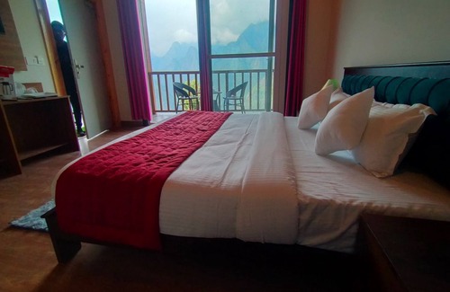 Auli Hotel | Satopanth The Auli Resort