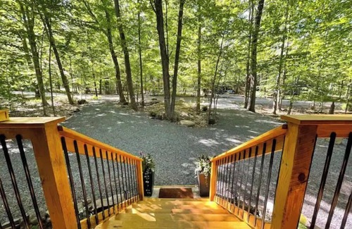 Locust Lake Village House | Saturdays Cabin, Hot Tub, Hammock, Gas Firepit