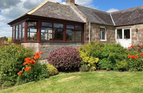 Stonehaven House | Sauchenshaw Cottage