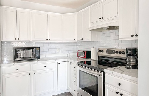 Saugerties House | Saugerties Retreat 1 min walking from HITS, 7 BRs