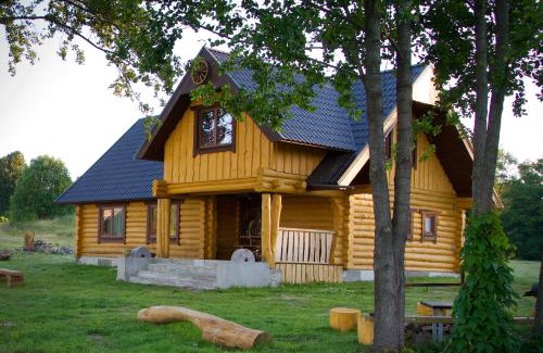 Latgale House | Saullēkti ozolos pie Ežezera