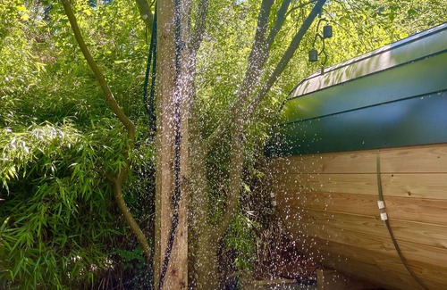 Bowen Island House | Sauna + Cold Plunge @ Boho House on Bowen Island