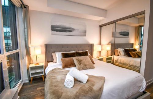 Innisfil Apartment | Sauna*King Bed*Fireplace*SmartTV