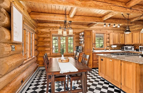 Cloquet Cabin | Sauna, Massage Chair, Firepit, Woods, Pet Friendly