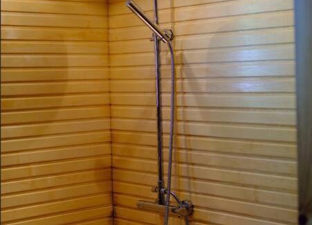 Rae Parish Apartment | Saunahouse Rae Vallas