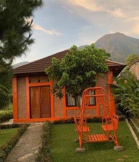 Tenjolaya Villa | Saung Orange Village