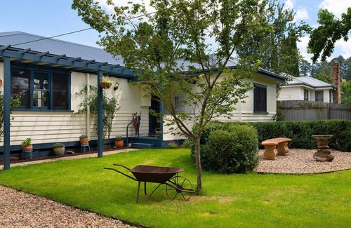 Daylesford House | Sausalito- captivating 1950s retro residence