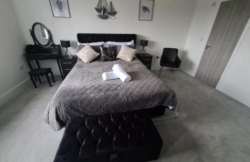 Leicester House | SAV 5 Bed Luxury Detached House in Leicester