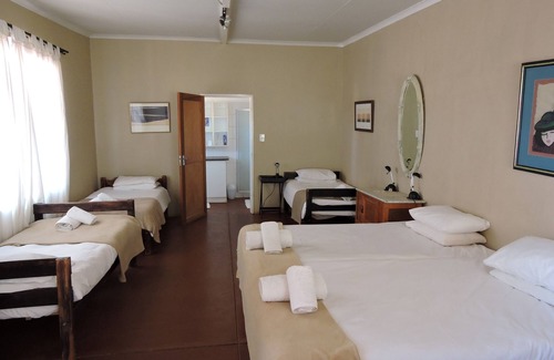 Grunau House | Savanna Guest Farm
