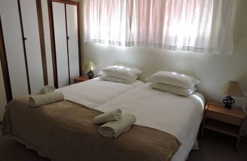 Grunau House | Savanna Guest Farm