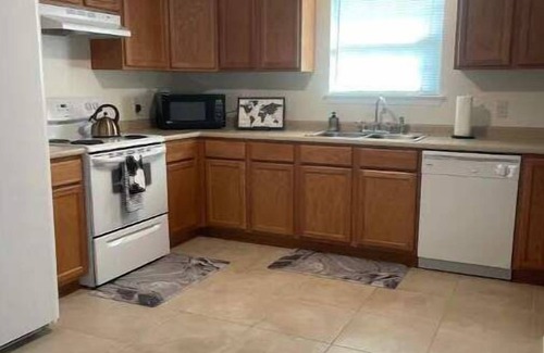 Port Wentworth House | Savannah's gulf streams 15 minutes to downtown!