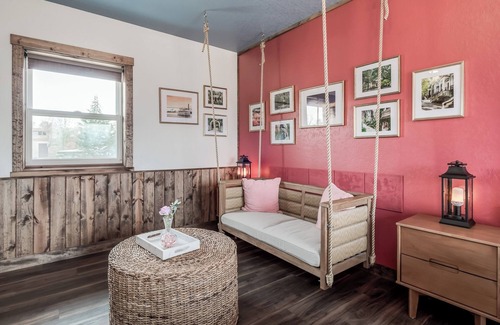 Prescott Apartment | Savannah’s Porch Culture - A Playful Nod