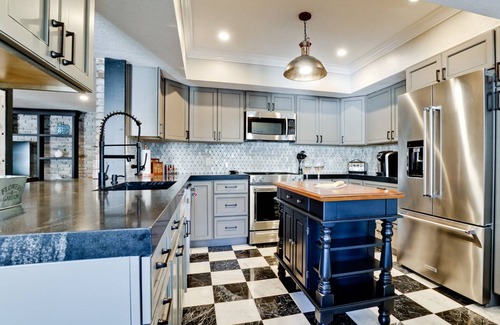 River District House | Save Big This Fall: 10% Off Until Nov 30!