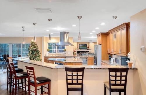 Clearwater House | Save on Booking Thanksgiving Now Special Rate, Won't Last Long