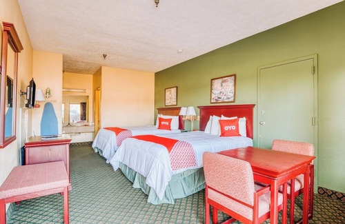 Grenada Hotel | Save on Stay w/Dining Options Nearby + Queen Beds & Essentials in Room