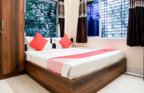 New Town Apartment | Saver Rooms with amenities near biswa bangla gate and kolkata airport