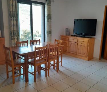 Savines-le-Lac Apartment | SAVINES LE LAC APPARTEMENT VUE SUR LE LAC