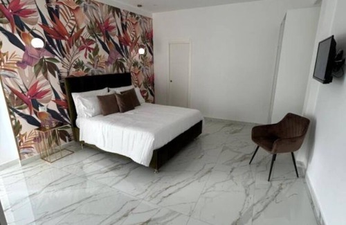 Naples Bed & Breakfast | Savior DeLuxe Rooms - Quadruple Deluxe Room