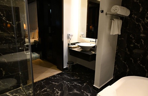 Seef Hotel | Savoy Grande Hotel and Spa