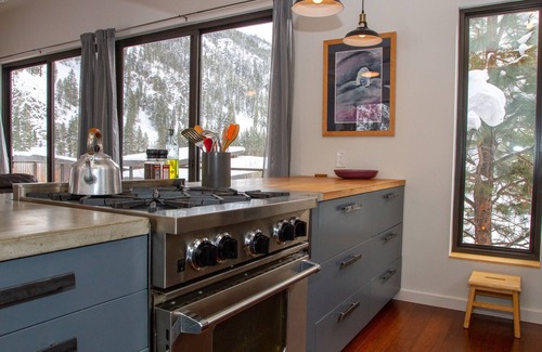 Clinton House | Sawmill Loft: Mountain Modern on Rock Creek