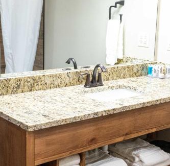 Island Park Hotel | Sawtelle Mountain Resort