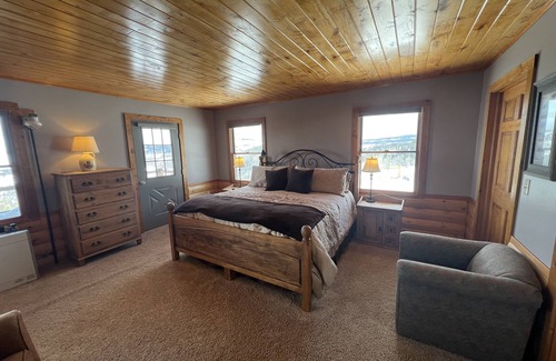 Gunnison Cabin | Sawtooth Mountain Lodge